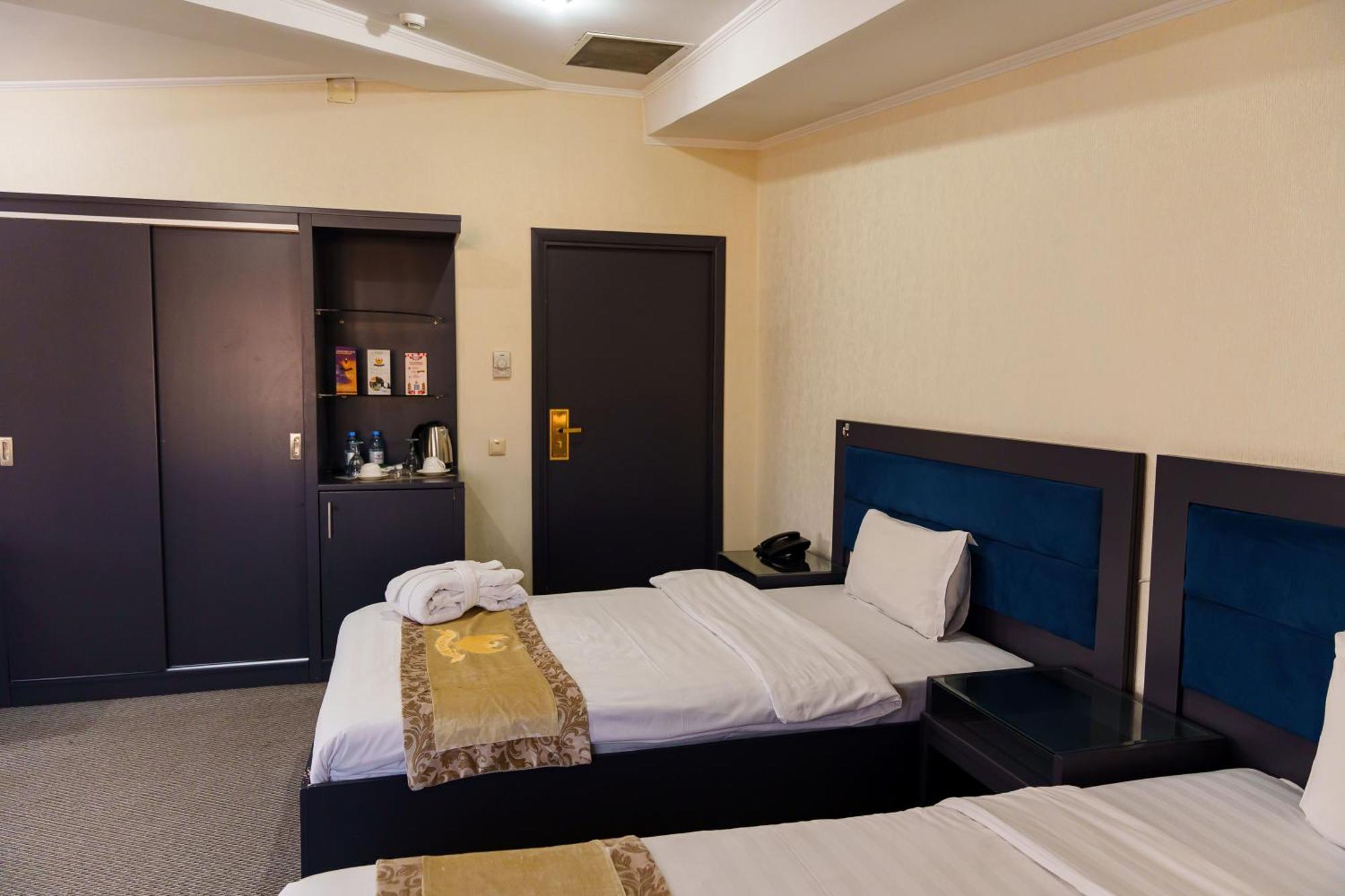 Almaty Grand Erbil Hotel Buitenkant foto
