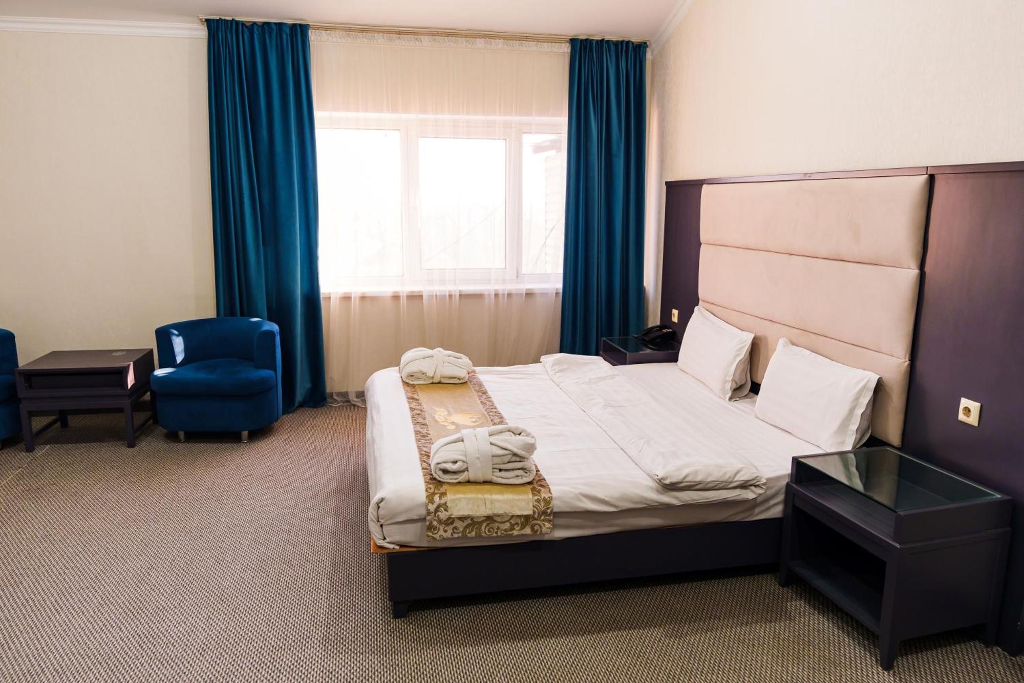 Almaty Grand Erbil Hotel Buitenkant foto