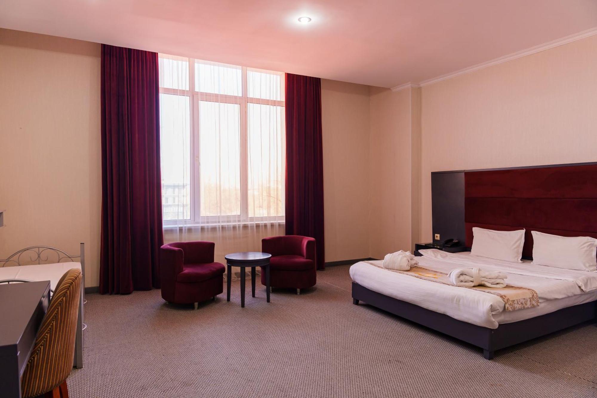 Almaty Grand Erbil Hotel Buitenkant foto