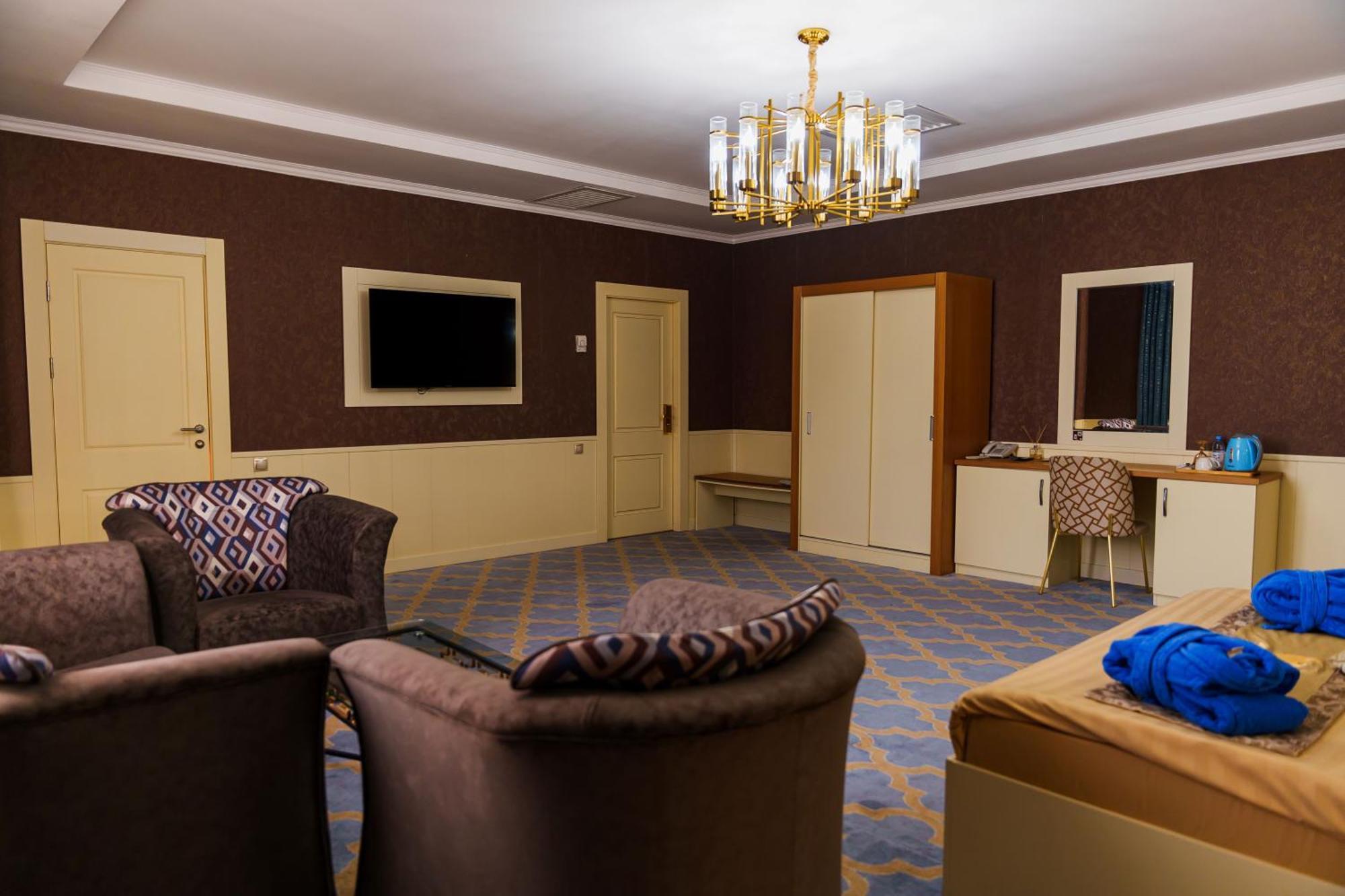 Almaty Grand Erbil Hotel Buitenkant foto